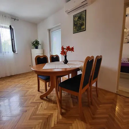 Salkic Apartman Apartment